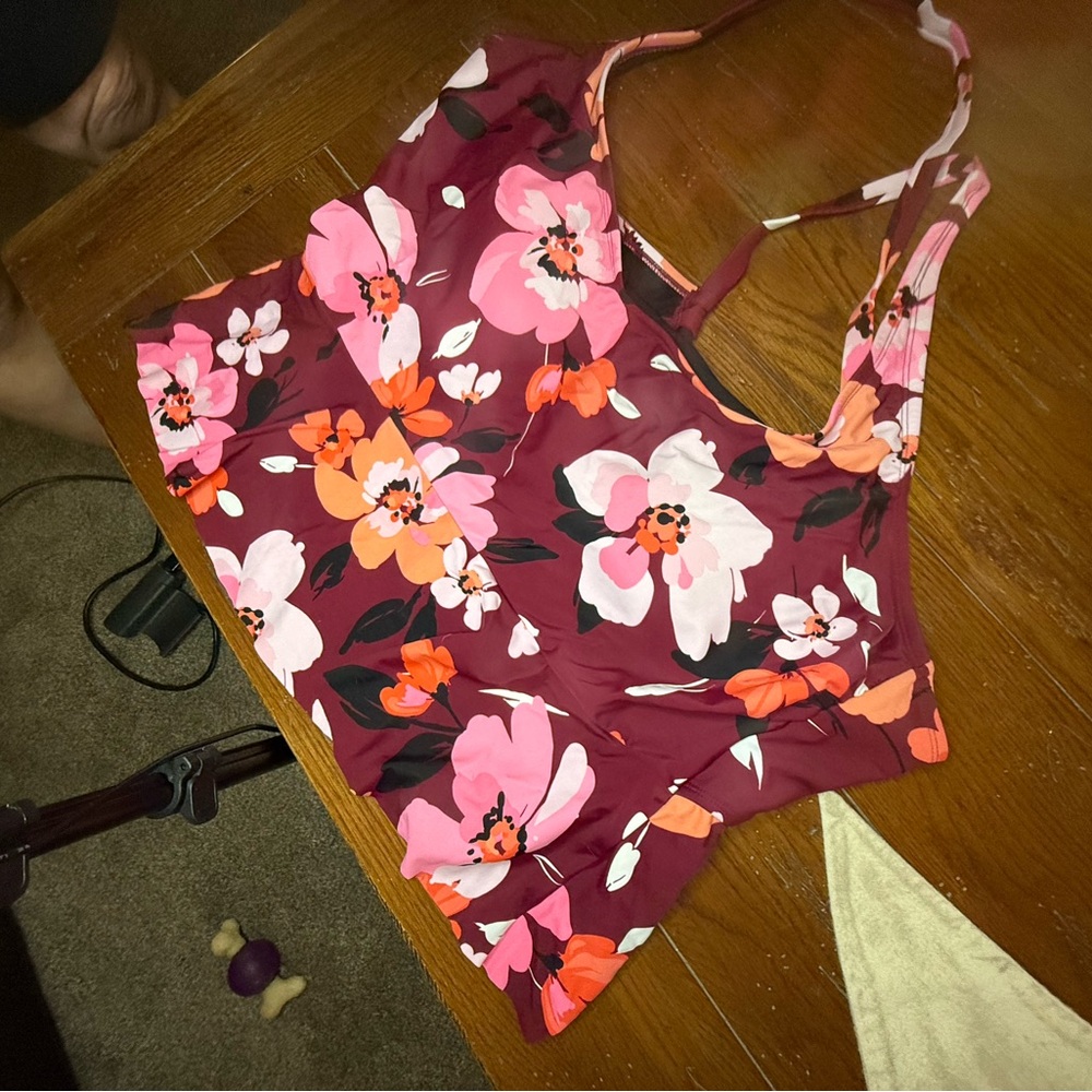 NWOT - Mynah Swim Top - 24W